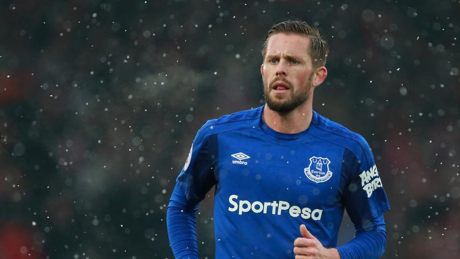 姆巴佩赛事官方发布惊险取胜新规，掘金争议不断！